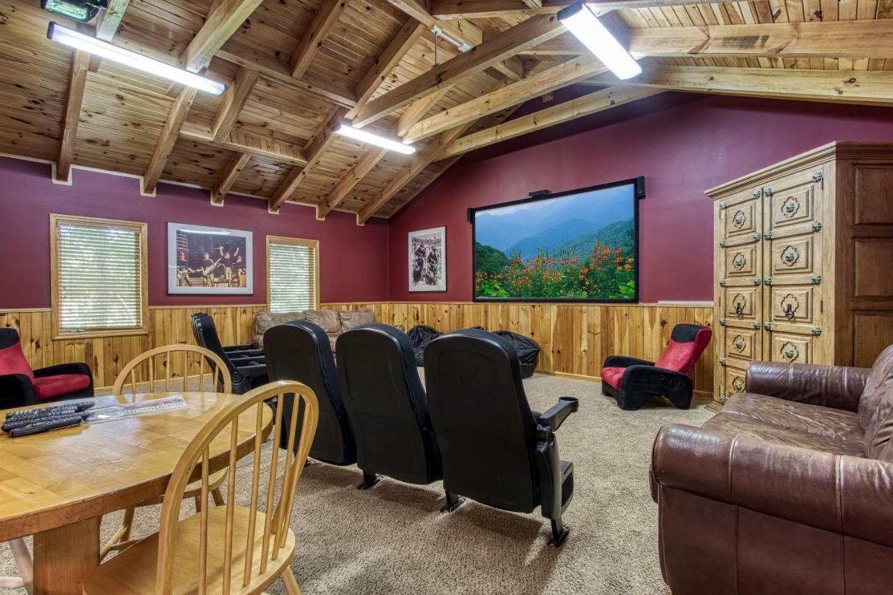 Mountain Lake Lodge, Hot Tub, Theater Room, 1089 Free Tickets Each Paid Day, Dollywood And More Sevierville Εξωτερικό φωτογραφία