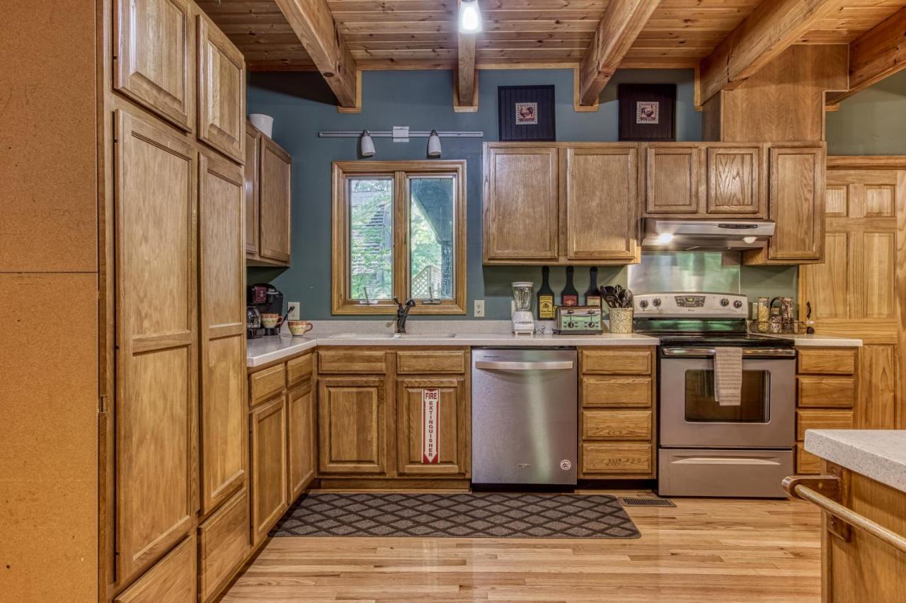 Mountain Lake Lodge, Hot Tub, Theater Room, 1089 Free Tickets Each Paid Day, Dollywood And More Sevierville Εξωτερικό φωτογραφία