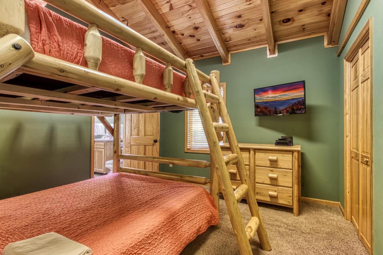 Mountain Lake Lodge, Hot Tub, Theater Room, 1089 Free Tickets Each Paid Day, Dollywood And More Sevierville Εξωτερικό φωτογραφία