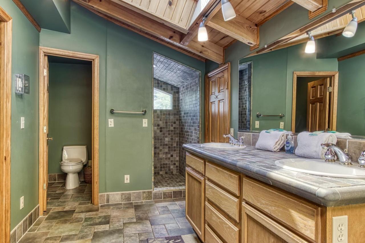 Mountain Lake Lodge, Hot Tub, Theater Room, 1089 Free Tickets Each Paid Day, Dollywood And More Sevierville Εξωτερικό φωτογραφία