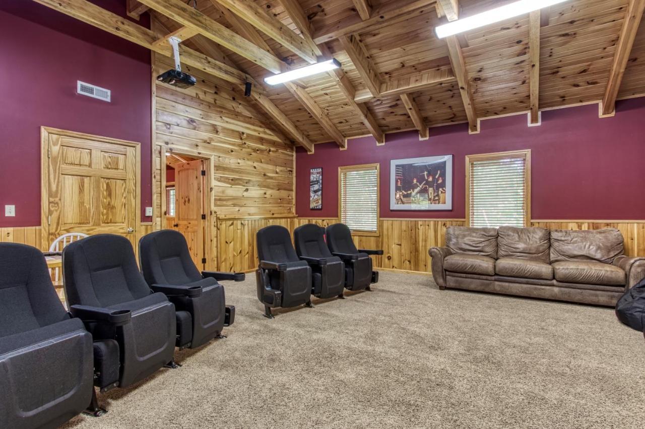 Mountain Lake Lodge, Hot Tub, Theater Room, 1089 Free Tickets Each Paid Day, Dollywood And More Sevierville Εξωτερικό φωτογραφία