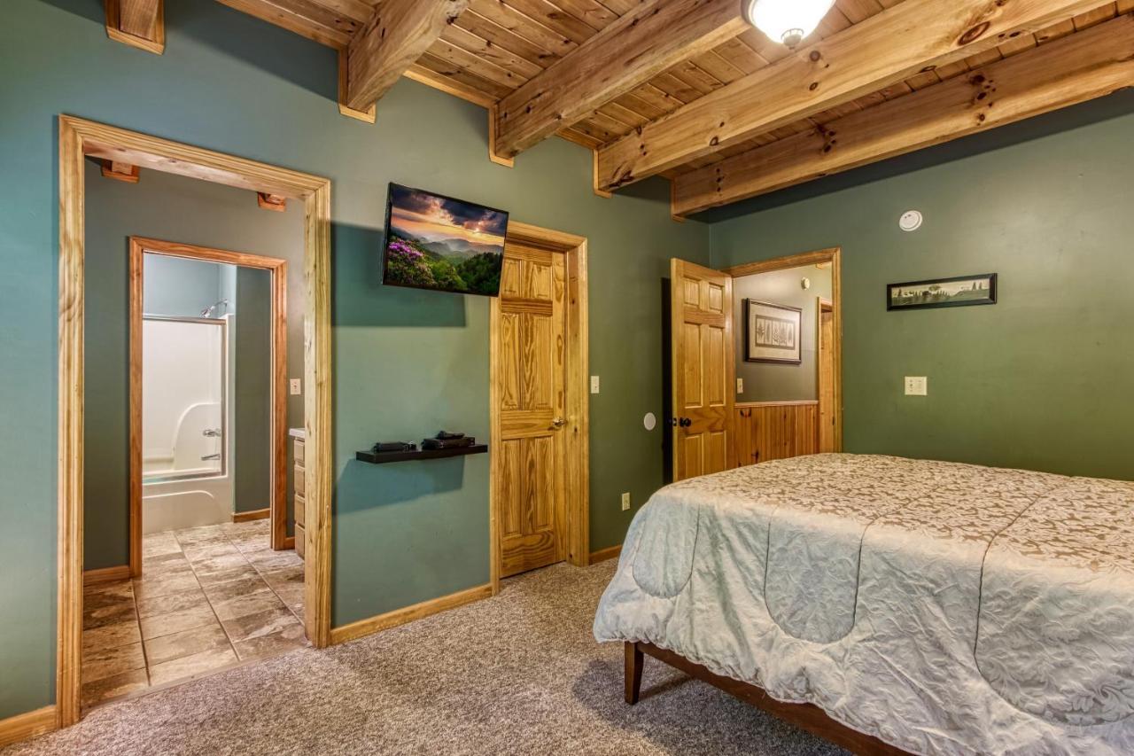 Mountain Lake Lodge, Hot Tub, Theater Room, 1089 Free Tickets Each Paid Day, Dollywood And More Sevierville Εξωτερικό φωτογραφία