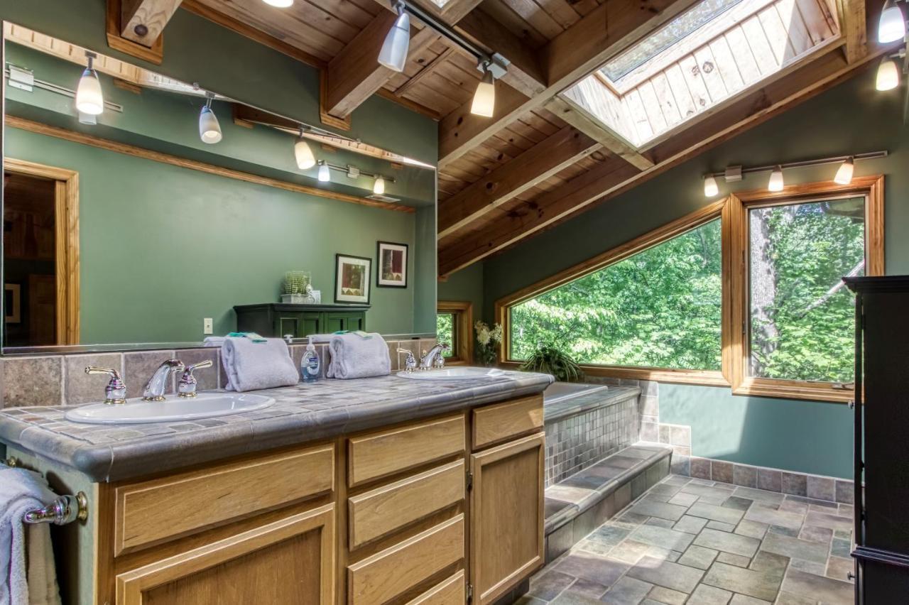 Mountain Lake Lodge, Hot Tub, Theater Room, 1089 Free Tickets Each Paid Day, Dollywood And More Sevierville Εξωτερικό φωτογραφία
