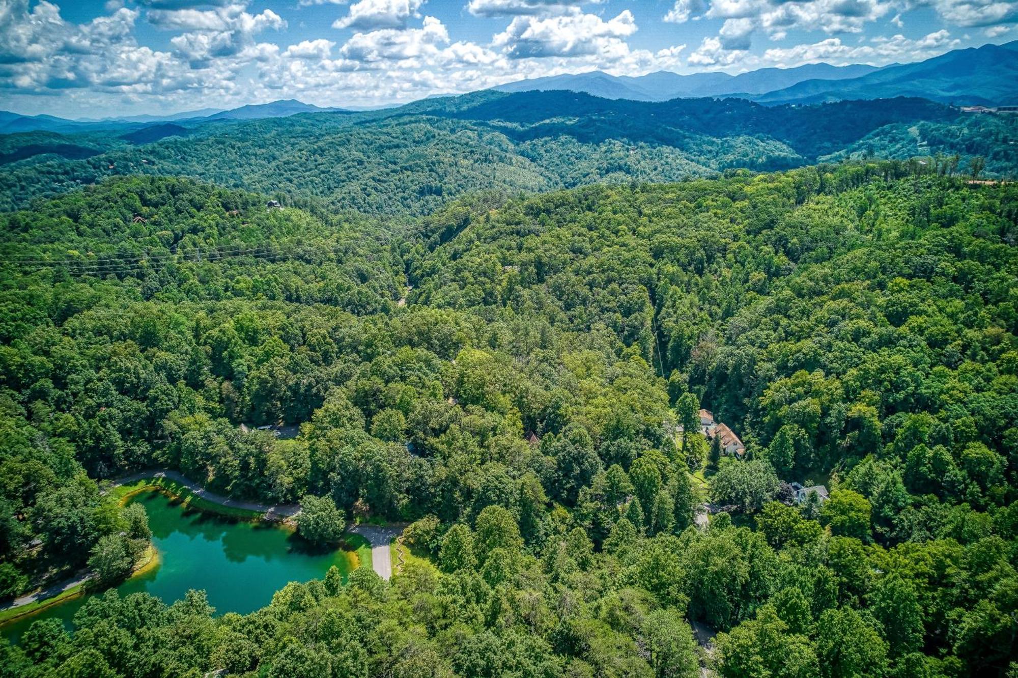 Mountain Lake Lodge, Hot Tub, Theater Room, 1089 Free Tickets Each Paid Day, Dollywood And More Sevierville Εξωτερικό φωτογραφία
